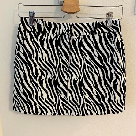 Topshop zibra patterned mini skirt - Picture 2 of 6